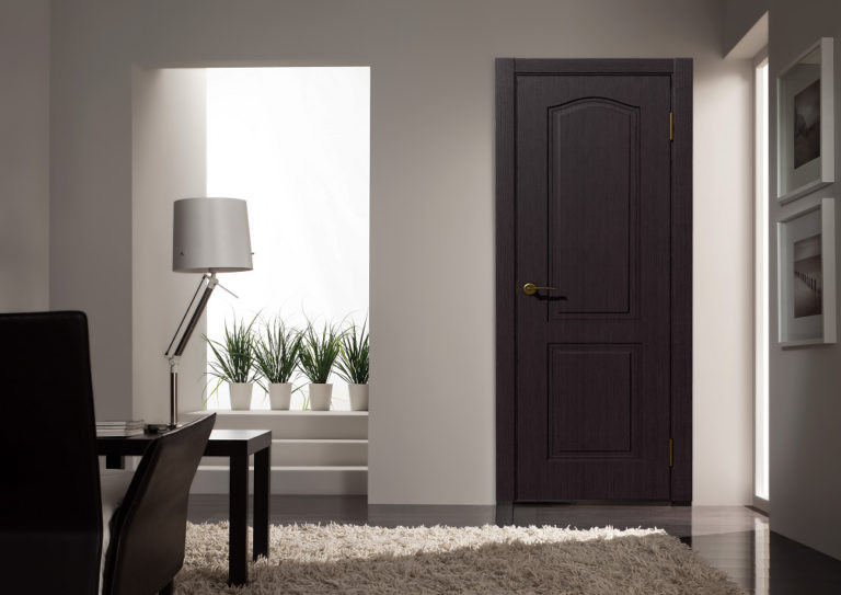 Stoimost-mezhkomnatnyh-dverej-v-Priyutovo